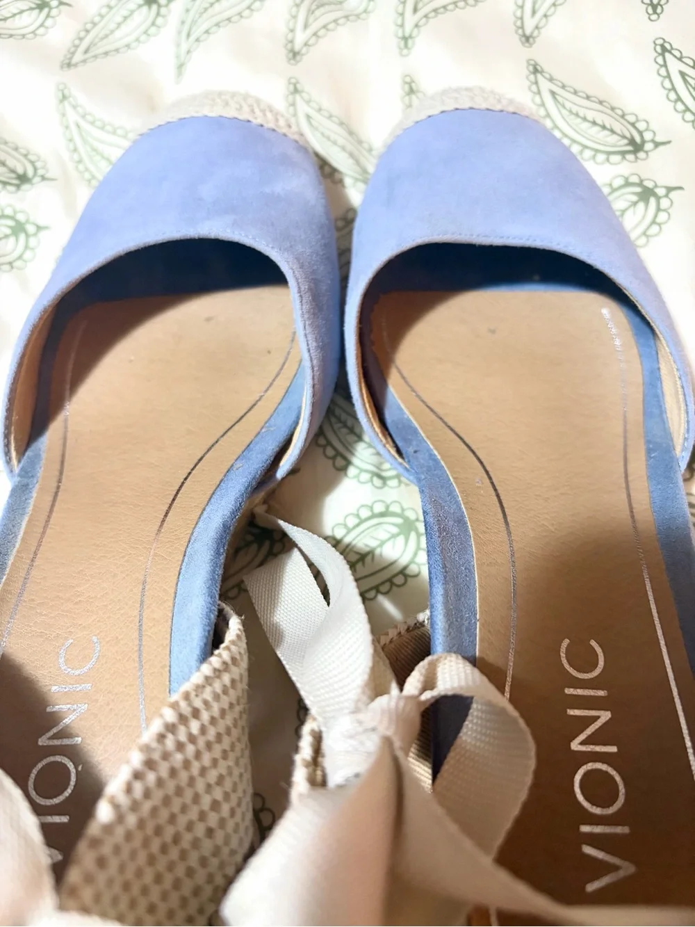 Vionic Maris Aruba Espadrille Wedge Heel Light Blue Cream Accents 7.5